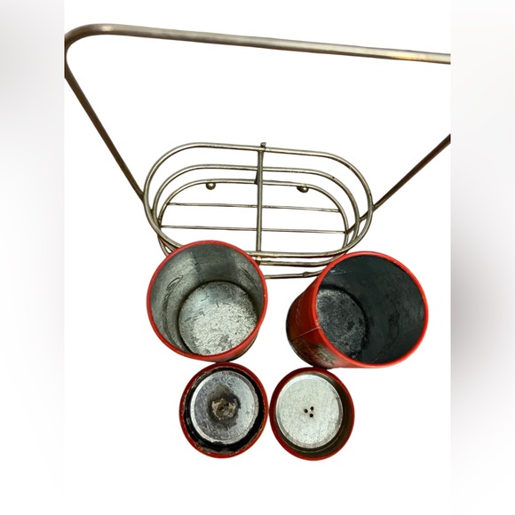 Coca Cola branded items - salt and pepper shaker with caddie giant clothes pin - Picture 11 of 11